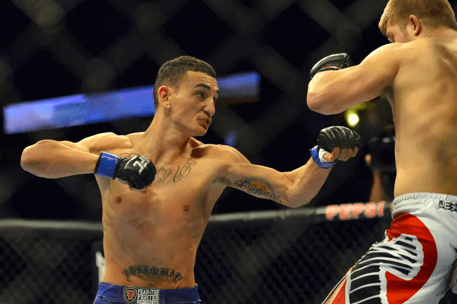 max holloway vs justin lawrence
